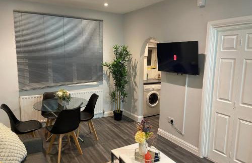 Cosy 2 bed Wimbledon Apartment - Photo 5