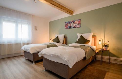 janu-homes - 3 Zimmer Apartment - 4 Betten, Waldblick vom Kirchplatz - Foto 1