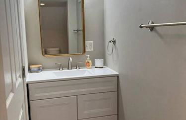 Annapolis @Gate 1 steps to the Harbor Free parking - Foto 9