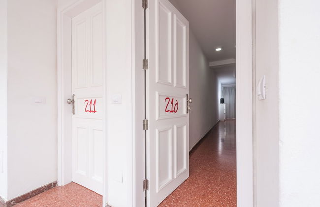 Apartamentos Miami - Foto 2