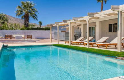 Spacious home with pool, fireplace, outdoor deck - Foto 2