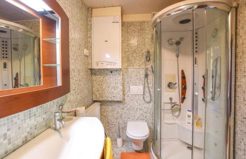 3 Bedroom Nice Home In Borgo Valbelluna - Foto 36