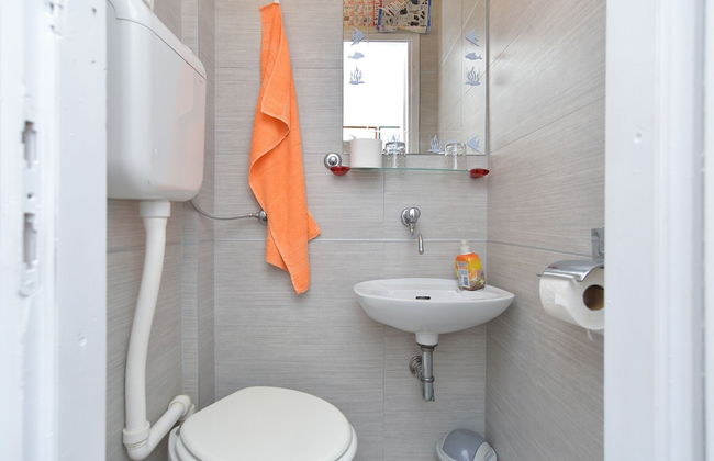 Apartment 358 - Photo 34