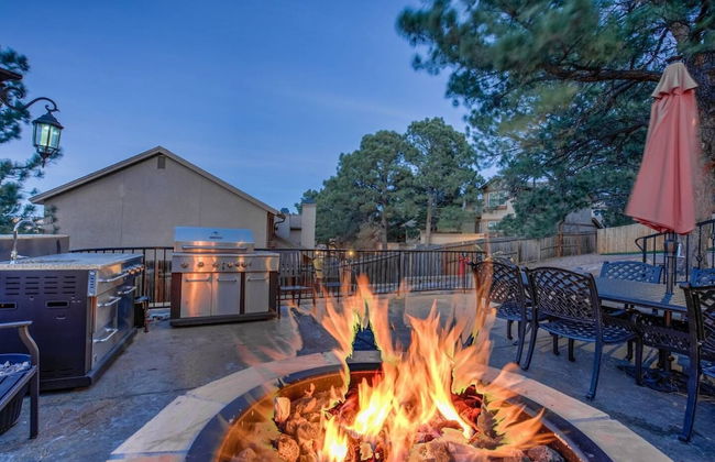 4BR Entertainer AF Academy Hot Tub, Firepit! - Foto 58