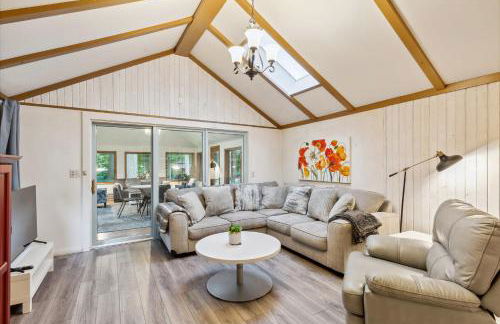 Log Cabin - Natures Oasis - Fire Pit & Gazebo - Foto 13