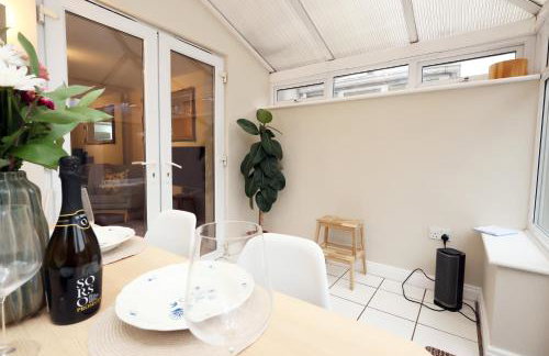 Cosy Bristol Townhouse - Free Parking - Sleeps 6 - By EKLIVING PARTNERS - Foto 13