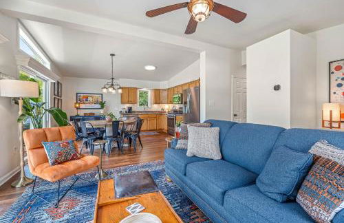 Trailblazer Lodge - Upscale, hot tub, trail, game room, wifi, fire pit, bar, pool table, king bed, view, pet friendly - Photo 29