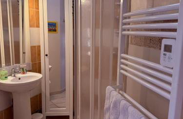 Meublé classé Carmes , entrée autonome, wifi, climatisé, petit parking privé - Foto 6