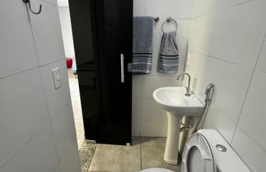 Kitnet independente em ótima localização - Foto 8