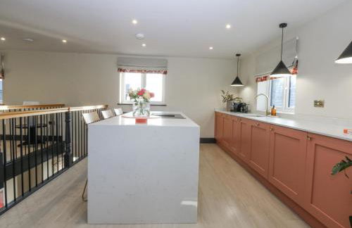 Bell House - Photo 12