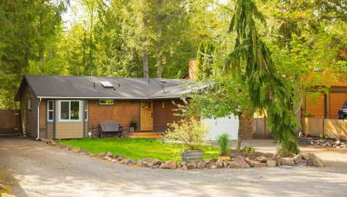 Tony's Riverside Oasis - Photo 2