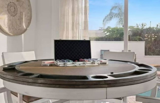 Experience The Ultimate in Luxury Living - Foto 17