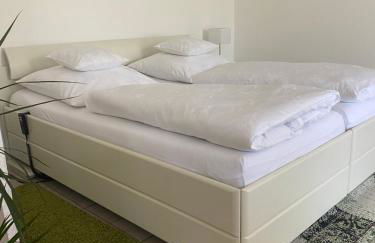 Gemütliche und voll ausgestatette 2 Zimmer Ferienwohnung am Wörthsee mit Terrasse, Grill, Schaukel, Doppelbett oder getrennte Betten fußläufig zu S-Bahn nach München und See, ideal zum Entspannen aber auch zum Arbeiten - Foto 6