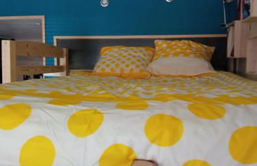 CHARMANT STUDIO à 2 pas de NAVAL GROUP au coeur d une rue commerçante - Foto 15