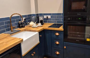 Charming 1 bed Peak District Barn Conversion - Photo 25