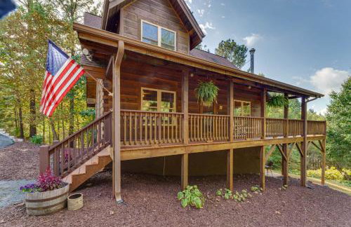 Serene Cabin with Deck and Fire Pit in Blue Ridge Mtns - Foto 2