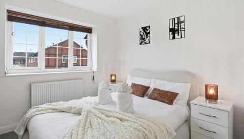 Modern Refurbished 2 Bed House Ideal for Business & Families - Foto 1