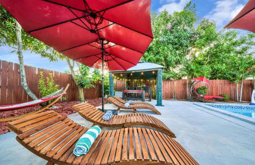 Heated Pool Spa BBQ Pool Table WiFi Near Beach-Downtown Fun - Foto 40