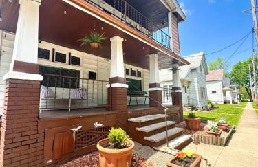 Sleep with a Lion!! 6 bedroom house, near downtown, Ohio city Tremont! - Foto 23