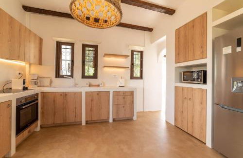 Faidon's Luxury House with jacuzzi by AegianKazarte - Foto 17