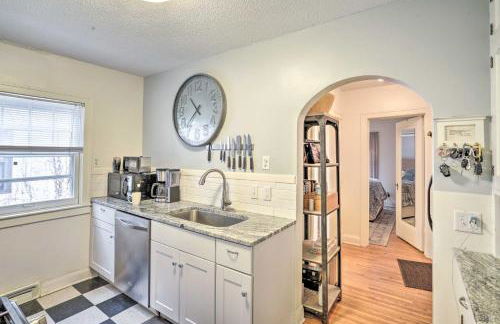 Cozy Minneapolis Escape with Patio Near Dtwn! - Foto 13