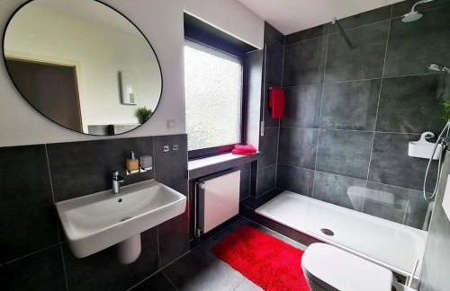 Renovierte Doppelhaushälfte in bester Lage - Foto 9