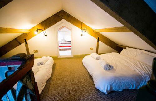 Stylish loft apartment - The Sail Loft - Photo 9