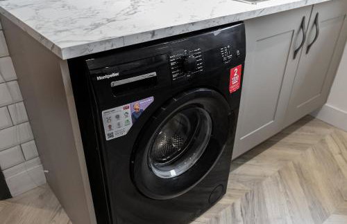 Supreme Luxury Apartment-Close to Airport-Free Parking - Foto 23