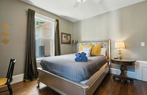 Stylish 4BR Getaway Sleeps 8 Prime Raleigh Location - Foto 20