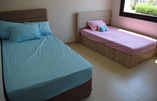 Whispering Waters, Two Bedroom With a Garden, Azha - Foto 2