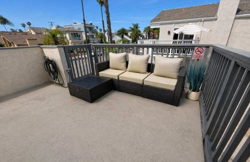 Searenity Suite- Peekaboo Ocean view 1 min walk to Beach - Photo 46
