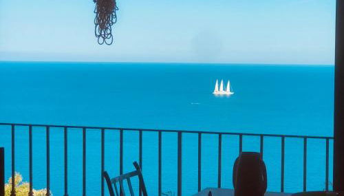 Belle Villa VUE MER EXCEPTIONNELLE PISCINE PRIVÉE 3 mn PLAGES et CALANQUES - Foto 2