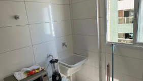 Apartamento Novo Frente ao Mar Com piscina no Centro de Itanhaém - Foto 5