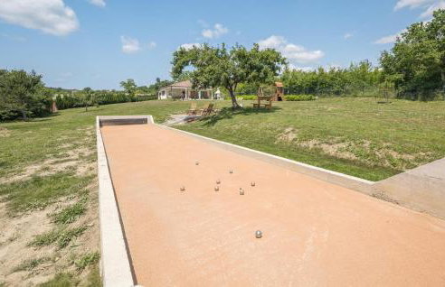 Amazing Home In Strped With Wifi - Photo 19