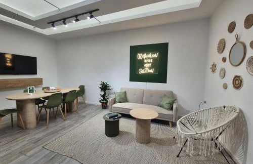 Vico V - Molfetta Premium Apartment - Central, Near Port, New - Fast Wi-Fi - Foto 1