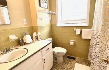 *Comfortable Townhome * King Beds * Long Term* - Foto 4