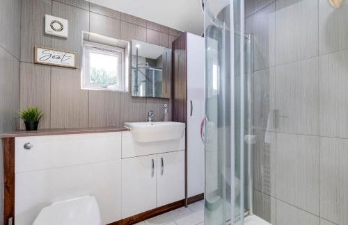 Hanwell 2 bedroom Maisonette by 360Stays - Foto 28