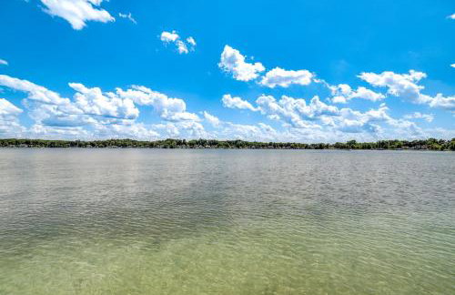 Waterfront ‘Clarklake Escape’ - Deck, Dock & Views - Foto 37