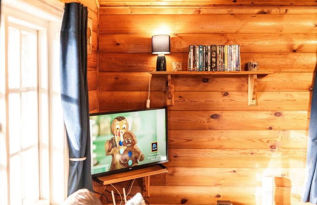 Brenin 3 Bedroom rural wood Lodge - Foto 7