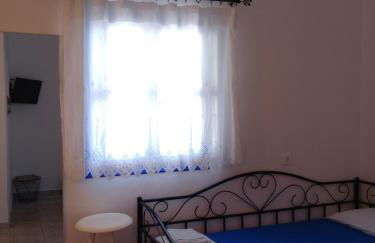 Meltemi Rooms and Studios - Foto 41