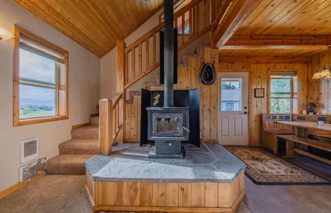 The Cabin on the Ranch - Photo 4