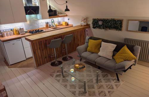 Chic loft apartment in Victorian house - Foto 2