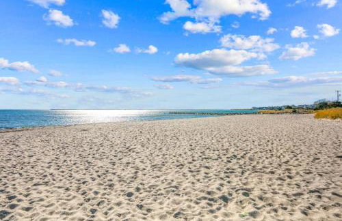 Cozy Spacious Home Walk to the Beach and 1 Mile to Downtown Hyannis - Photo 45