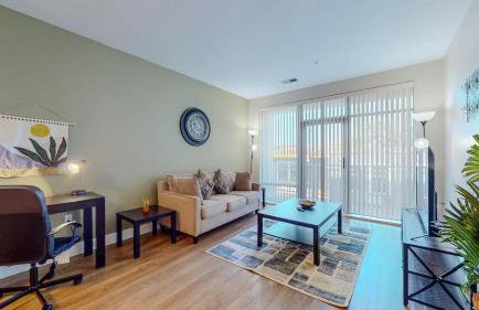 Elegant Home - Photo 21