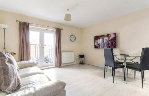 Lovely Two Bed detached house with Parking - Foto 8