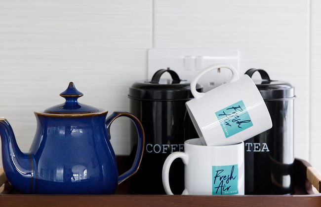 Bright Modern 4 br House 100 Metres From Beach - Photo 8