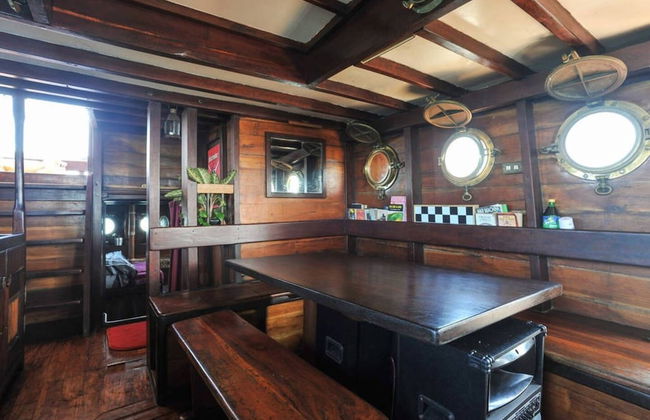 Komodo Pirate Boat - Phinisi Liveaboard - Foto 43