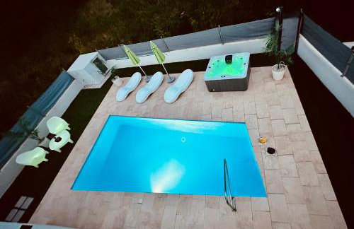 New exclusive apartment Green Horizon with garden, hot tub and private pool near the sea - Foto 6