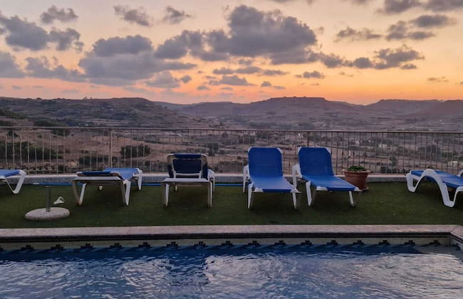 Modern 4-bed Home in Ix-xaghra, Valley View Pool - Foto 14