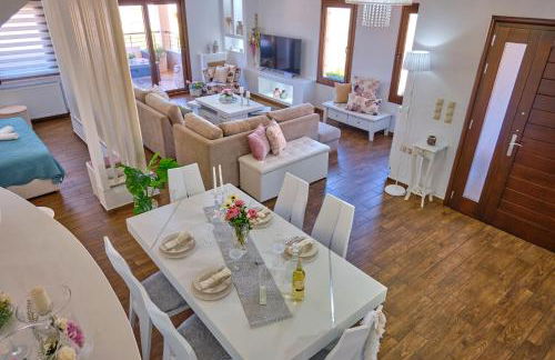 Elena Luxury Suite Agios Stefanos - Foto 1